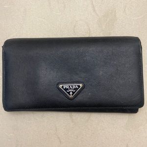 Authentic Prada Wallet. Used. It’s a steal ! $75 ‼️decent  condition. Must have!